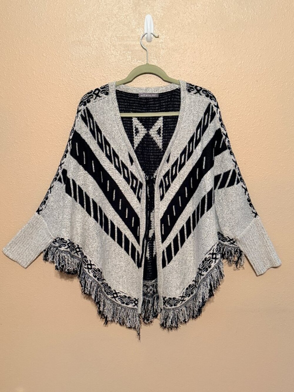 Kate & Mallory Fringe Sweater Poncho Women's Cape Size Medium VINTAGE